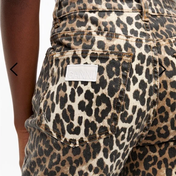 Leopard Print Flare Pants - Picture 2 of 4